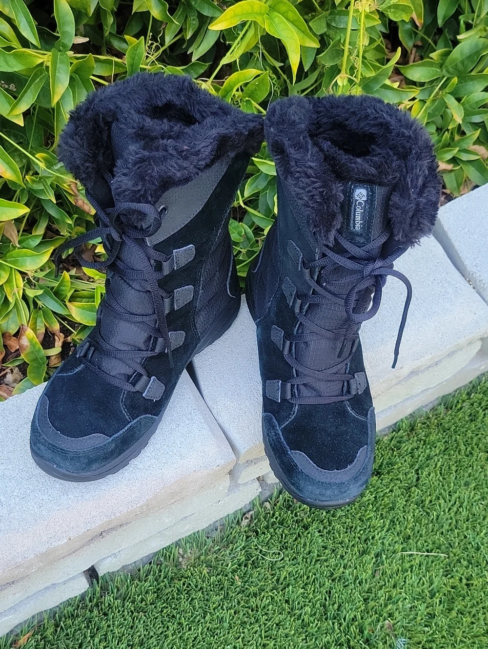 Columbia Ice Maiden II Black Faux-Fur Lined Winter Lace-Up Quilted Boots 7